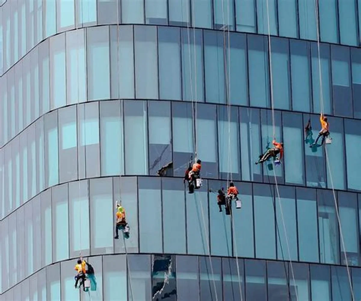 Instalación de Láminas de Seguridad en Las Condes: Protección Extra para tu Hogar y Oficina